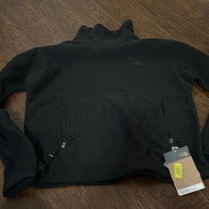 Brand new with tags north face pull over